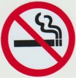 Aufkleber „Rauchen verboten“.
